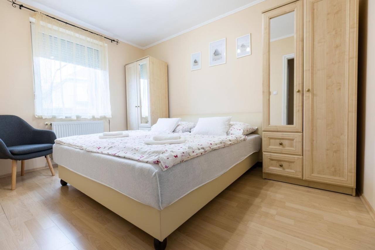 Marta Apartman ไฮจ์ดุสโซบอสโล ภายนอก รูปภาพ